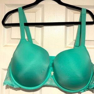44 D Torrid T-shirt bra